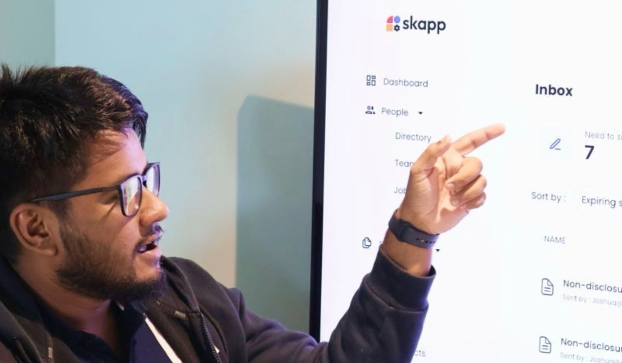 Teshan working with Skapp